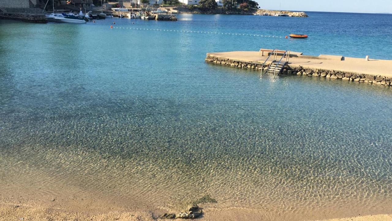 Moderner Bungalow Mit Meerblick ルン エクステリア 写真