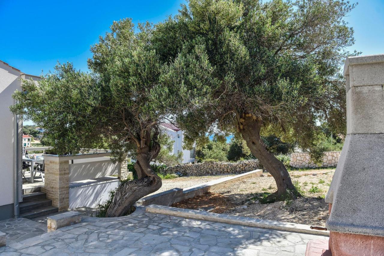 Moderner Bungalow Mit Meerblick ルン エクステリア 写真